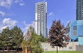 5 odalılar daire North York'da, Kanada. C$810,000