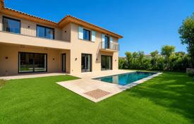 7 odalılar şehir içinde müstakil ev Saint-Tropez'de, Fransa. 6,250,000 €