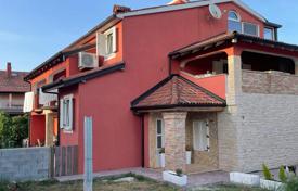 12 odalılar şehir içinde müstakil ev 460 m² Ližnjan'da, Hırvatistan. 800,000 €