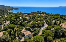 5 odalılar villa La Croix-Valmer'da, Fransa. 1,950,000 €