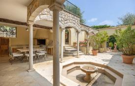 9 odalılar yazlık ev Le Bar-sur-Loup'da, Fransa. 3,850,000 €