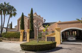 9 odalılar villa 385 m² Sotogrande'de, İspanya. 1,995,000 €