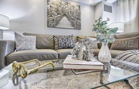 3 odalılar daire North York'da, Kanada. C$1,070,000