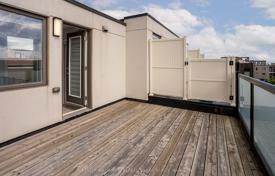 6 odalılar konak North York'da, Kanada. C$1,274,000