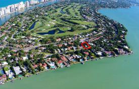 Şehir içinde müstakil ev – Miami sahili, Florida, Amerika Birleşik Devletleri. $3,595,000