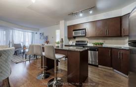 6 odalılar daire Blue Jays Way'da, Kanada. C$1,061,000