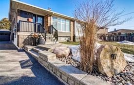 9 odalılar konak North York'da, Kanada. C$1,516,000