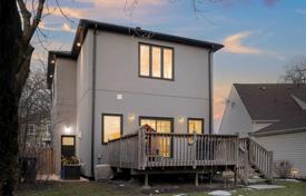12 odalılar şehir içinde müstakil ev Etobicoke'de, Kanada. C$2,499,000
