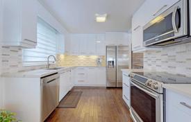 7 odalılar şehir içinde müstakil ev Scarborough'da, Kanada. C$1,325,000
