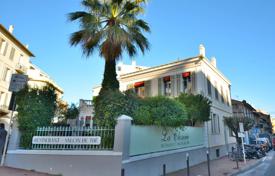 10 odalılar daire Antibes'te, Fransa. 1,800,000 €