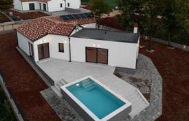 4 odalılar şehir içinde müstakil ev 144 m² Barban'da, Hırvatistan. 499,000 €