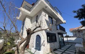 Şehir içinde müstakil ev 300 m² Antalya (city)'da, Türkiye. 23,988,000 TRY