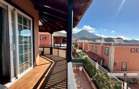 4 odalılar yazlık ev 160 m² Adeje'de, İspanya. 685,000 €