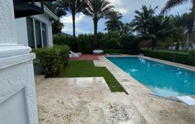 Şehir içinde müstakil ev – Coral Gables, Florida, Amerika Birleşik Devletleri. $5,100,000