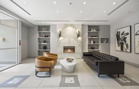 5 odalılar daire North York'da, Kanada. C$873,000