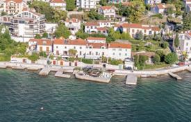 3 odalılar villa 232 m² Kotor city'da, Karadağ. 1,250,000 €