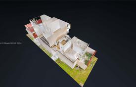 3 odalılar şehir içinde müstakil ev 122 m² Miami'de, Amerika Birleşik Devletleri. $320,000