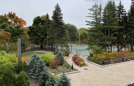 3 odalılar daire North York'da, Kanada. C$1,310,000