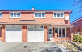 6 odalılar konak North York'da, Kanada. C$1,149,000