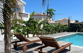 4 odalılar yazlık ev 180 m² Denia'da, İspanya. 820,000 €