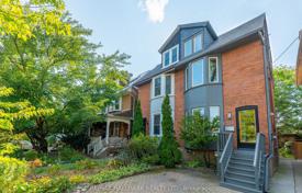 13 odalılar konak Old Toronto'da, Kanada. C$2,482,000
