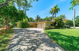 Yazlık ev – Miami, Florida, Amerika Birleşik Devletleri. 1,623,000 €