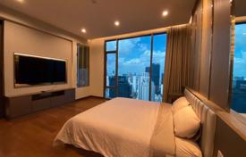 3 odalılar kondominyumda daireler Khlong Toei'de, Tayland. $5,500 haftalık