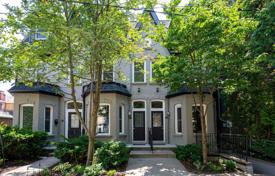 3 odalılar konak Old Toronto'da, Kanada. C$1,899,000