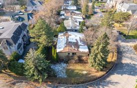 11 odalılar şehir içinde müstakil ev North York'da, Kanada. C$2,451,000