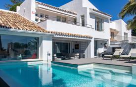 4 odalılar villa 385 m² Marbella'da, İspanya. 2,175,000 €