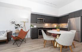 8 odalılar daire Etobicoke'de, Kanada. C$945,000