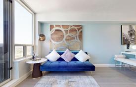 4 odalılar daire North York'da, Kanada. C$738,000
