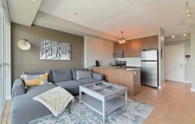 2 odalılar daire Dundas Street West'da, Kanada. C$783,000