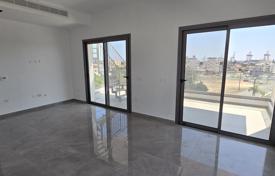 4 odalılar çatı dairesi 125 m² Zakaki'de, Kıbrıs. 420,000 €