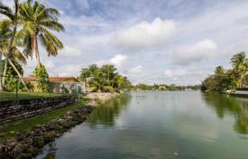 3 odalılar şehir içinde müstakil ev 178 m² Miami'de, Amerika Birleşik Devletleri. $950,000
