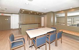5 odalılar daire North York'da, Kanada. C$893,000