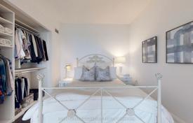 5 odalılar daire East York'da, Kanada. C$816,000