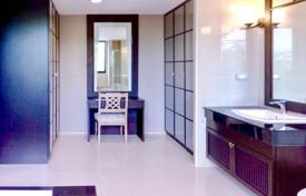 2 odalılar kondominyumda daireler 152 m² Chonburi'de, Tayland. $344,000