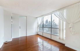 6 odalılar daire North York'da, Kanada. C$728,000