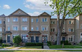 9 odalılar konak North York'da, Kanada. C$1,881,000