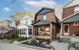 Şehir içinde müstakil ev – Woodbine Avenue, Toronto, Ontario,  Kanada. C$2,136,000