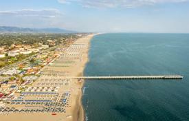 15 odalılar daire Forte dei Marmi'de, İtalya. Price on request