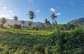 Arsa Lombok'da, Endonezya. $653,000