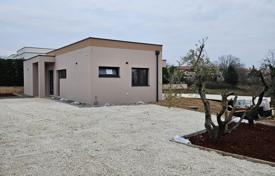 2 odalılar şehir içinde müstakil ev 106 m² Svetvinčenat'da, Hırvatistan. 414,000 €