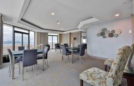 2 odalılar daire Lake Shore Boulevard West'da, Kanada. C$1,227,000