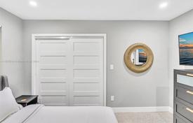 3 odalılar şehir içinde müstakil ev 156 m² Miami'de, Amerika Birleşik Devletleri. $1,100,000