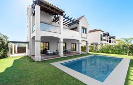 3 odalılar villa 171 m² Estepona'da, İspanya. 734,000 €