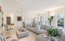 8 odalılar daire Milan'da, İtalya. 2,450,000 €