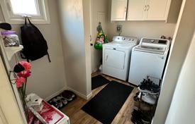13 odalılar şehir içinde müstakil ev North York'da, Kanada. C$2,315,000