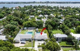 Şehir içinde müstakil ev – West Palm Beach, Florida, Amerika Birleşik Devletleri. $1,140,000